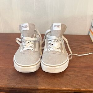 Vans Women's Low-Top Canvas Sneakers in Light Taupe